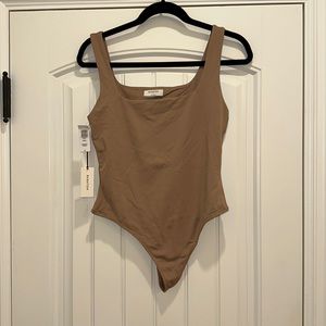 NWT Aritzia Irwin bodysuit